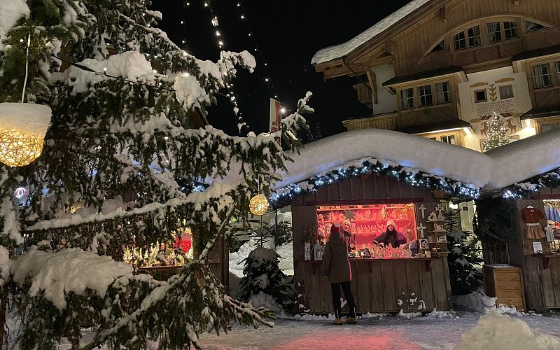 Adventmarkt in Filzmoos bei Nacht